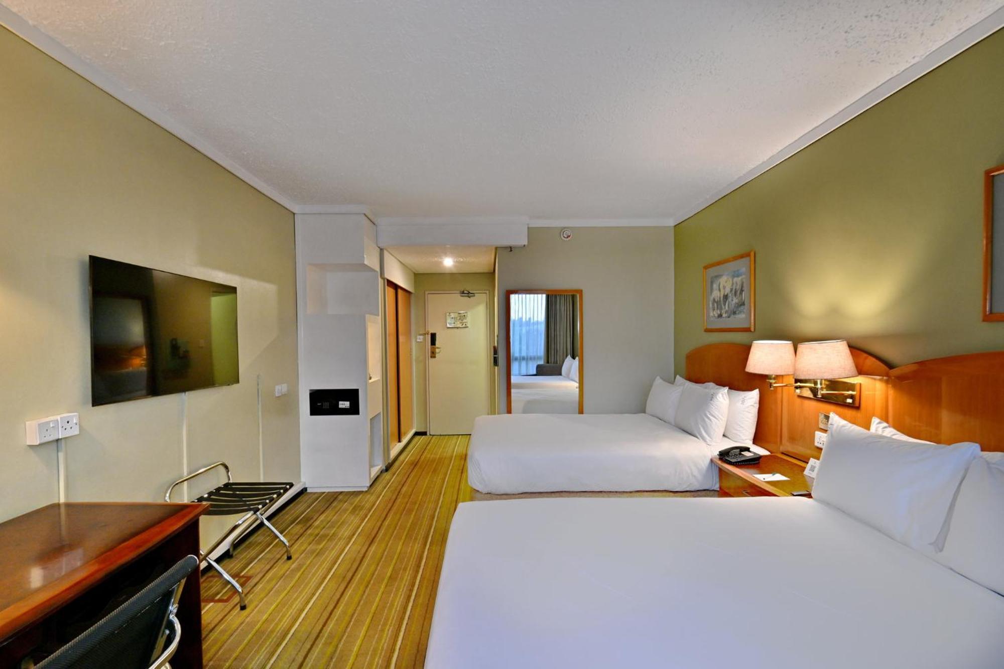 Holiday Inn - Harare By Ihg Екстериор снимка