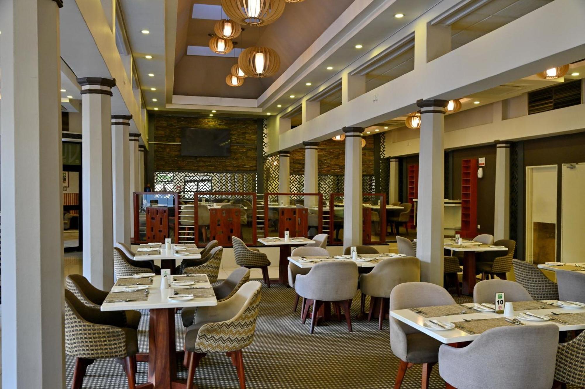 Holiday Inn - Harare By Ihg Екстериор снимка