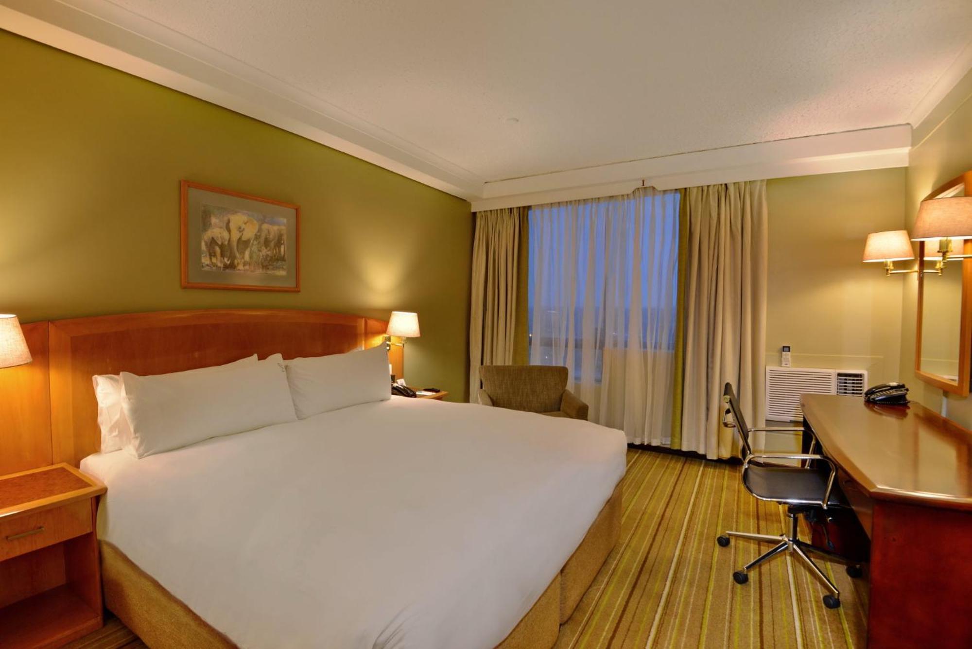 Holiday Inn - Harare By Ihg Екстериор снимка