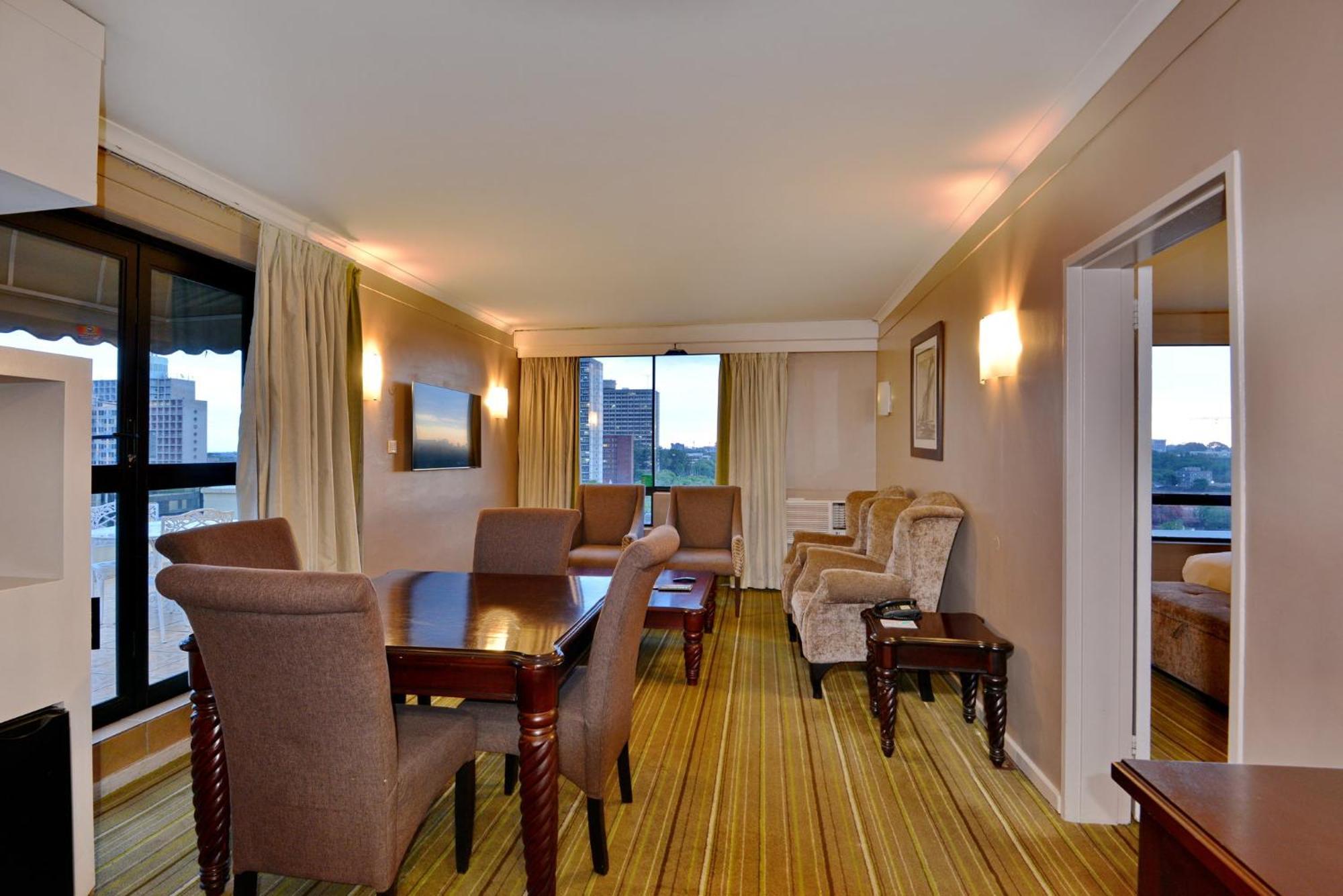 Holiday Inn - Harare By Ihg Екстериор снимка
