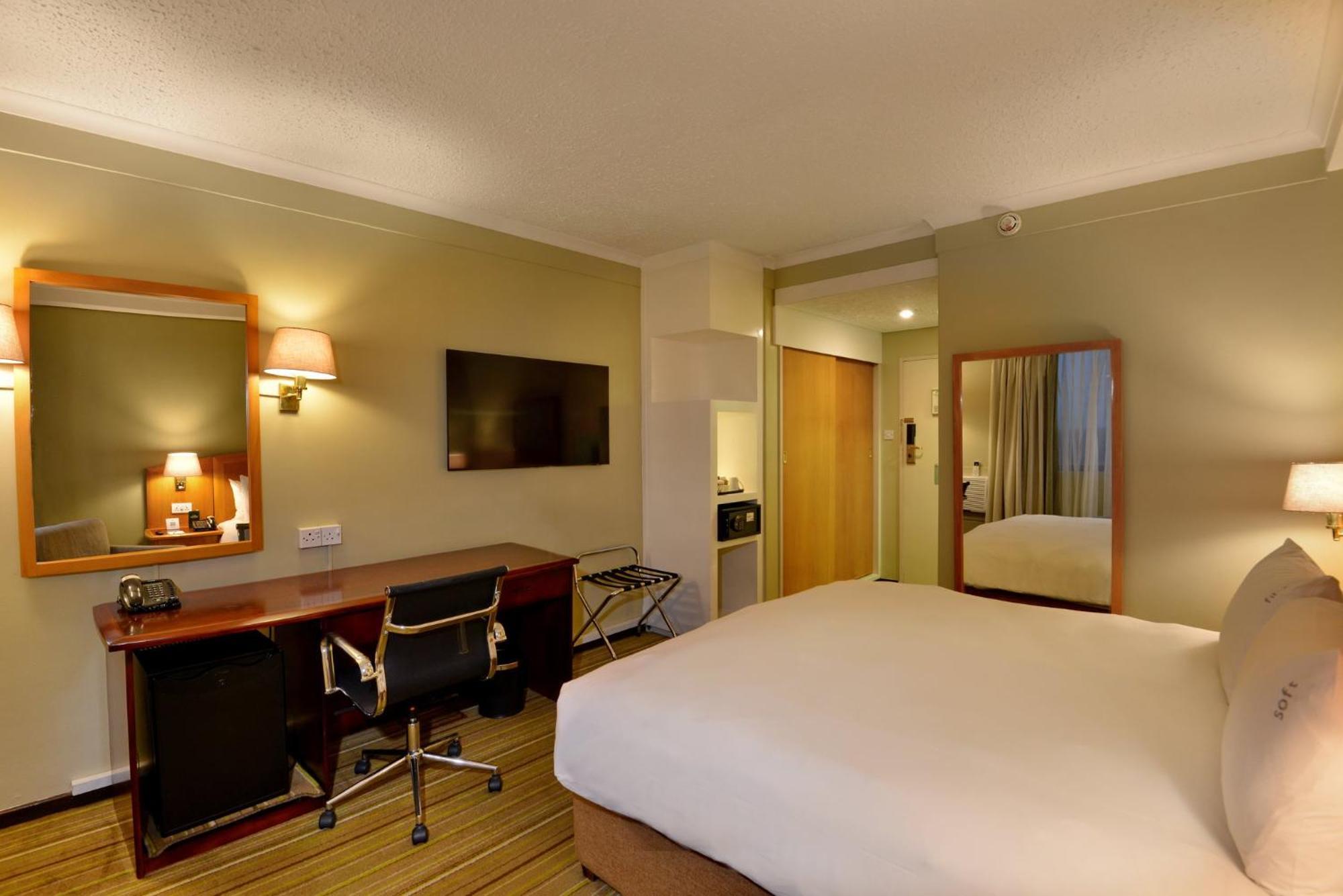 Holiday Inn - Harare By Ihg Екстериор снимка