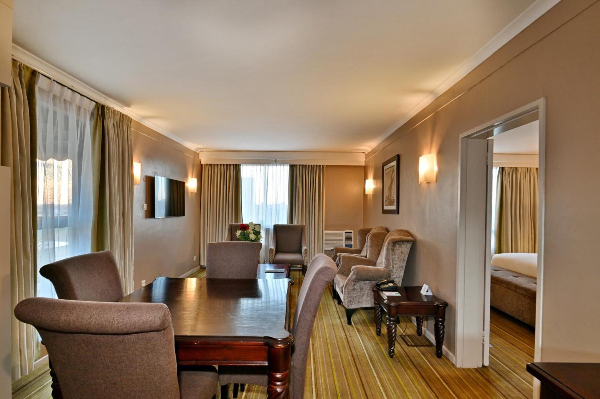 Holiday Inn - Harare By Ihg Екстериор снимка