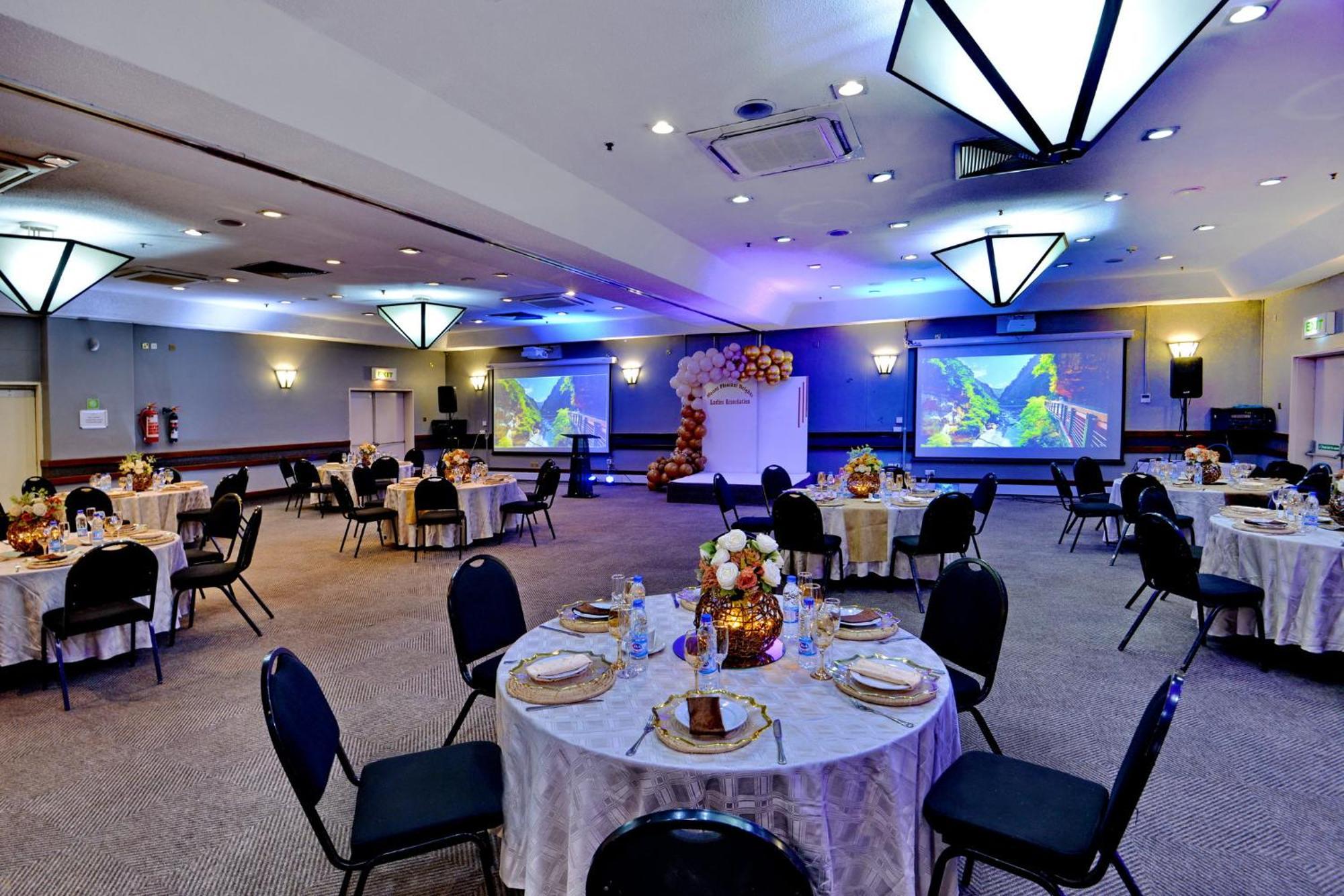 Holiday Inn - Harare By Ihg Екстериор снимка