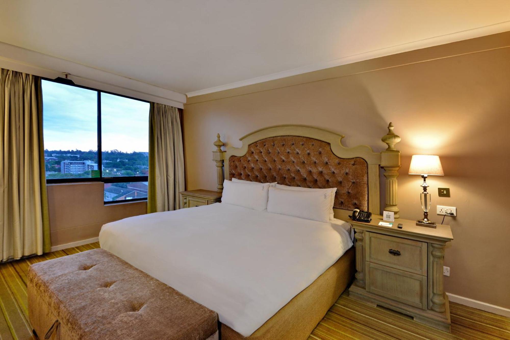 Holiday Inn - Harare By Ihg Екстериор снимка